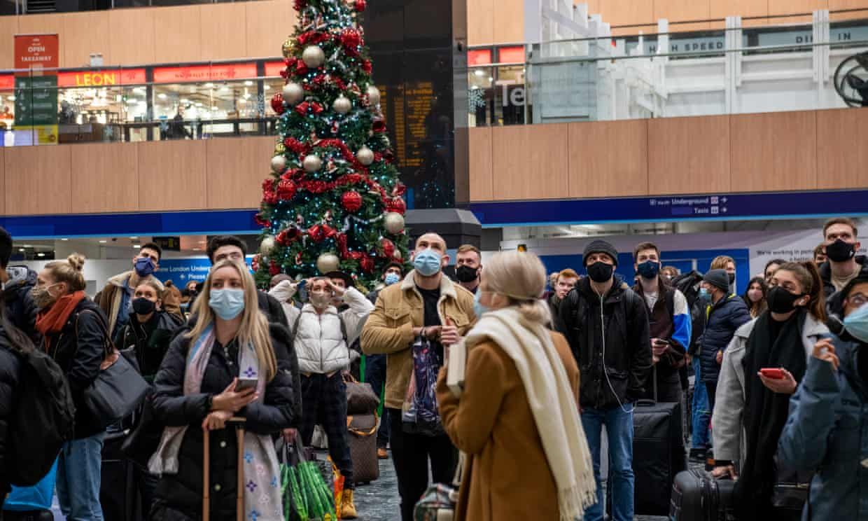 Мутировавший COVID-19 может отправить Британию в длительный локдаун Мутировавший COVID-19 может отправить Британию в длительный локдаун