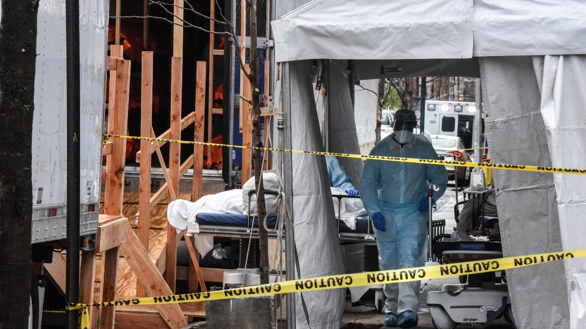 Рекорд у Європі: в Італії від COVID-19 померли понад 70 тисяч людей