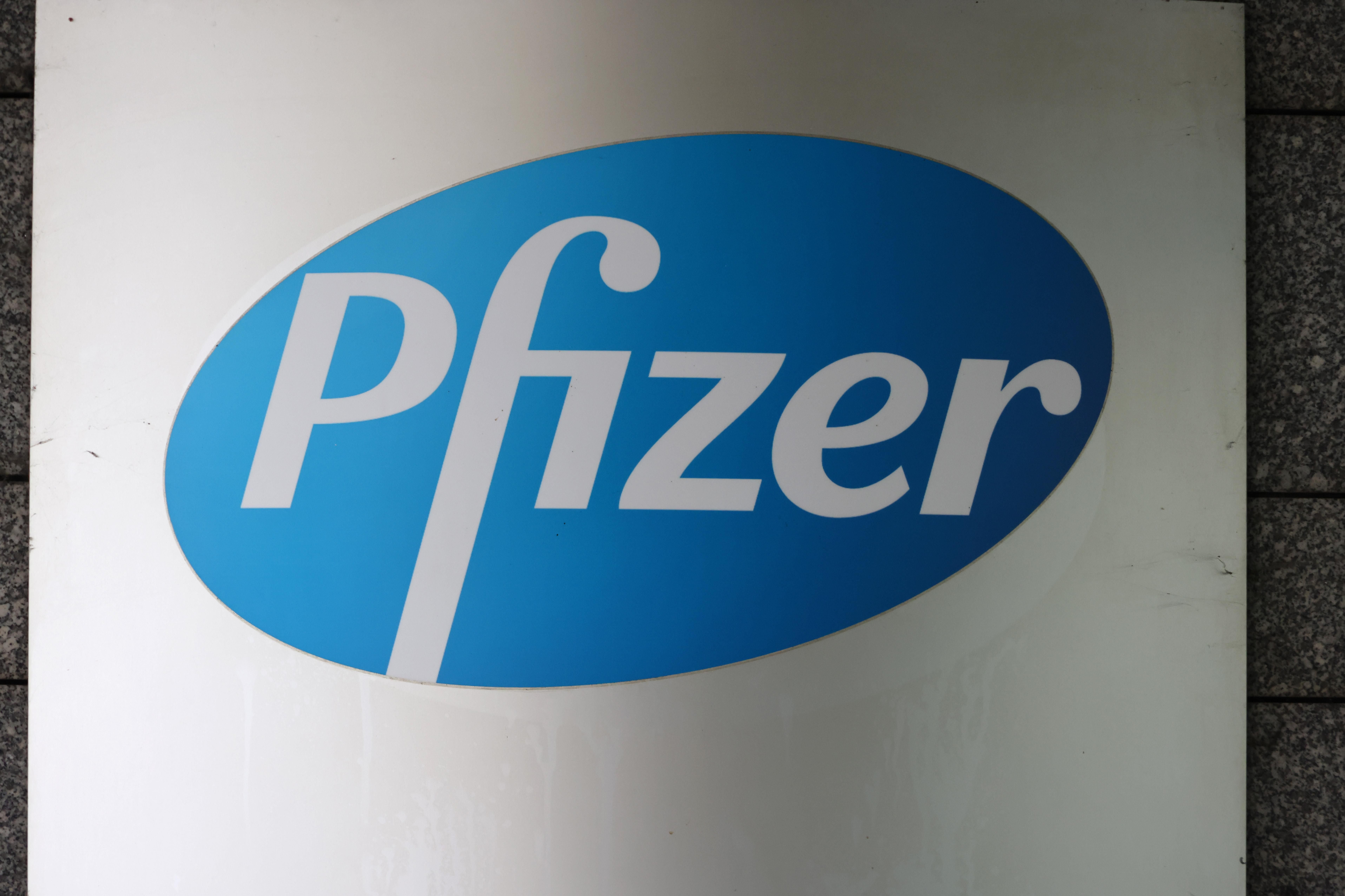 Франция сертифицировала вакцину против COVID-19 компании Pfizer