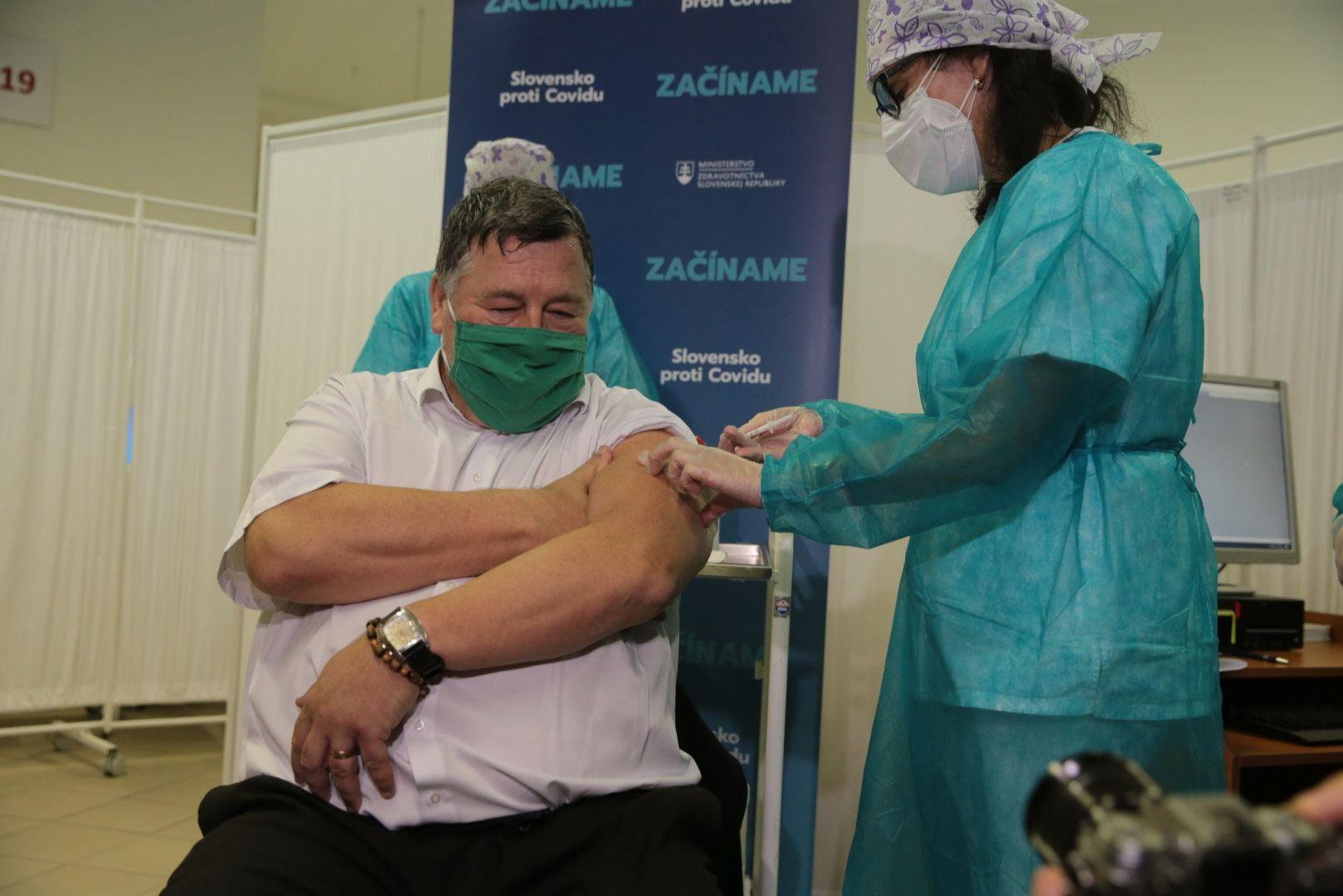 Третья в Евросоюзе: Словакия начала вакцинацию от COVID-19 Третья в Евросоюзе: Словакия начала вакцинацию от COVID-19