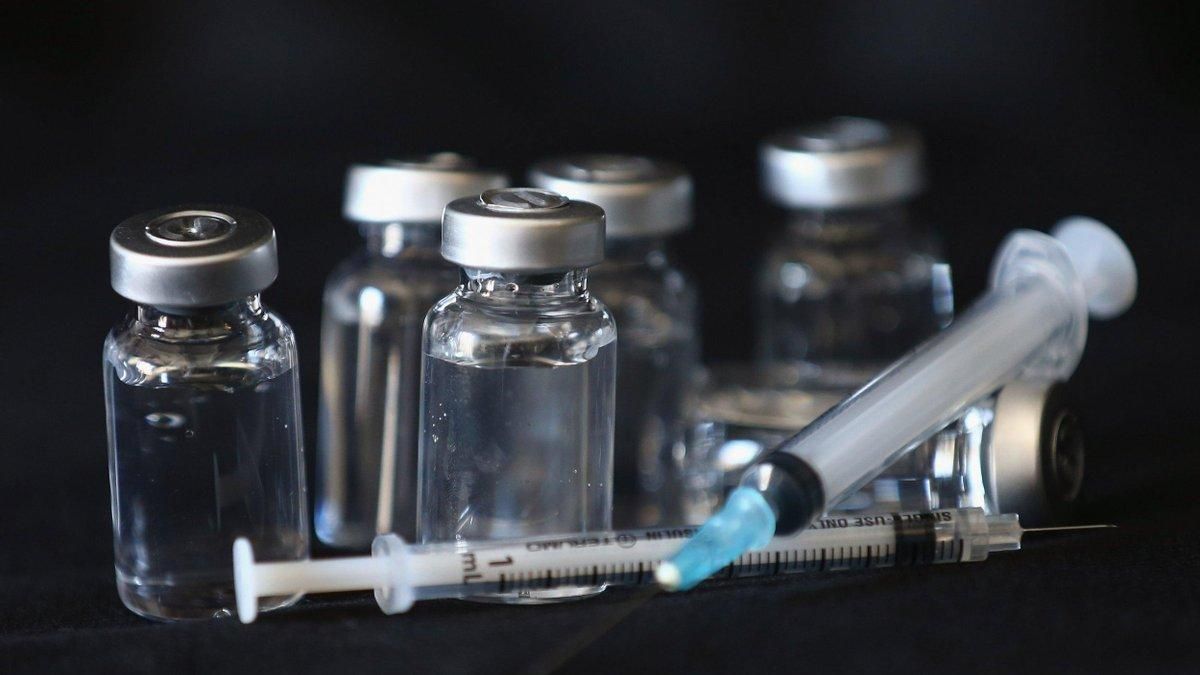  Угорщина отримала 6 тисяч доз російської вакцини від COVID-19