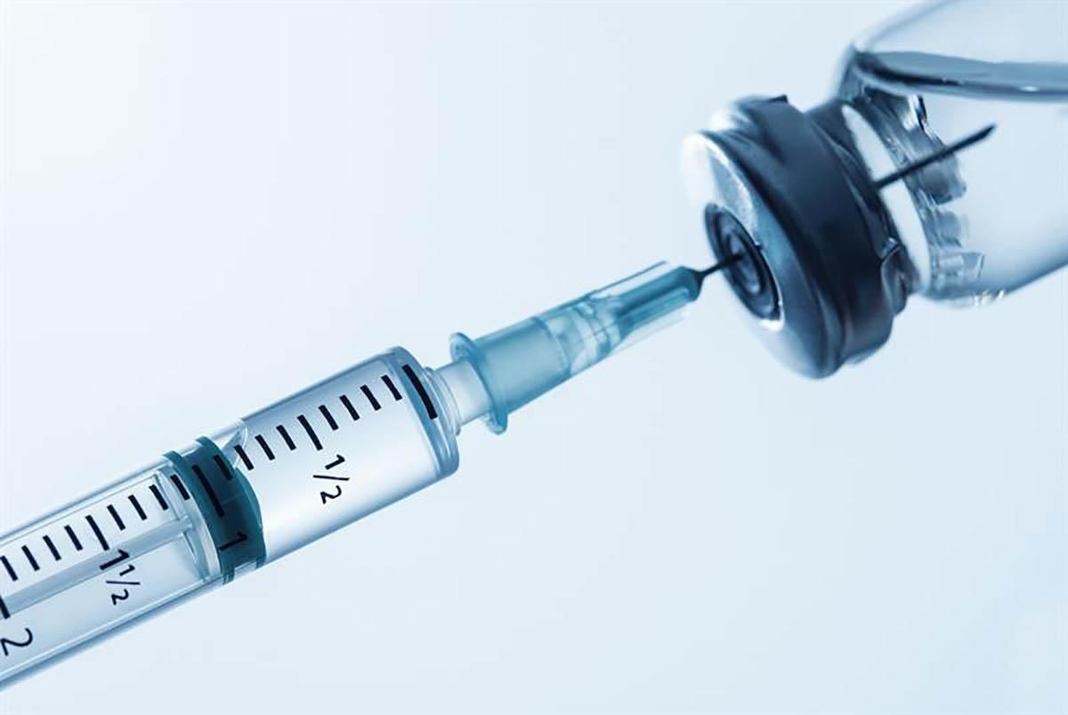 Украина готовится к массовой вакцинации против COVID-19: врач рассказал детали