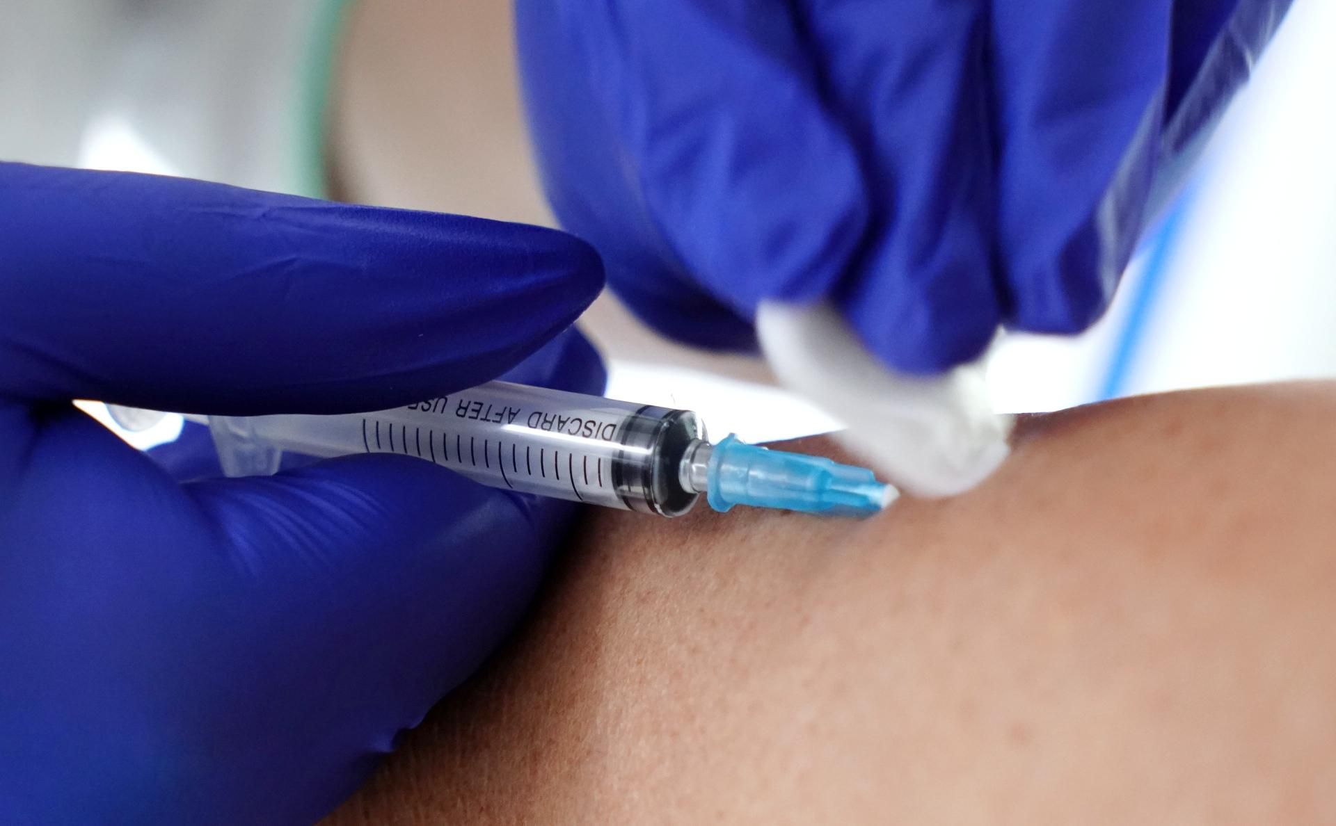 За поточного темпу вакцинації США подолають пандемію за 10 років,– NBC