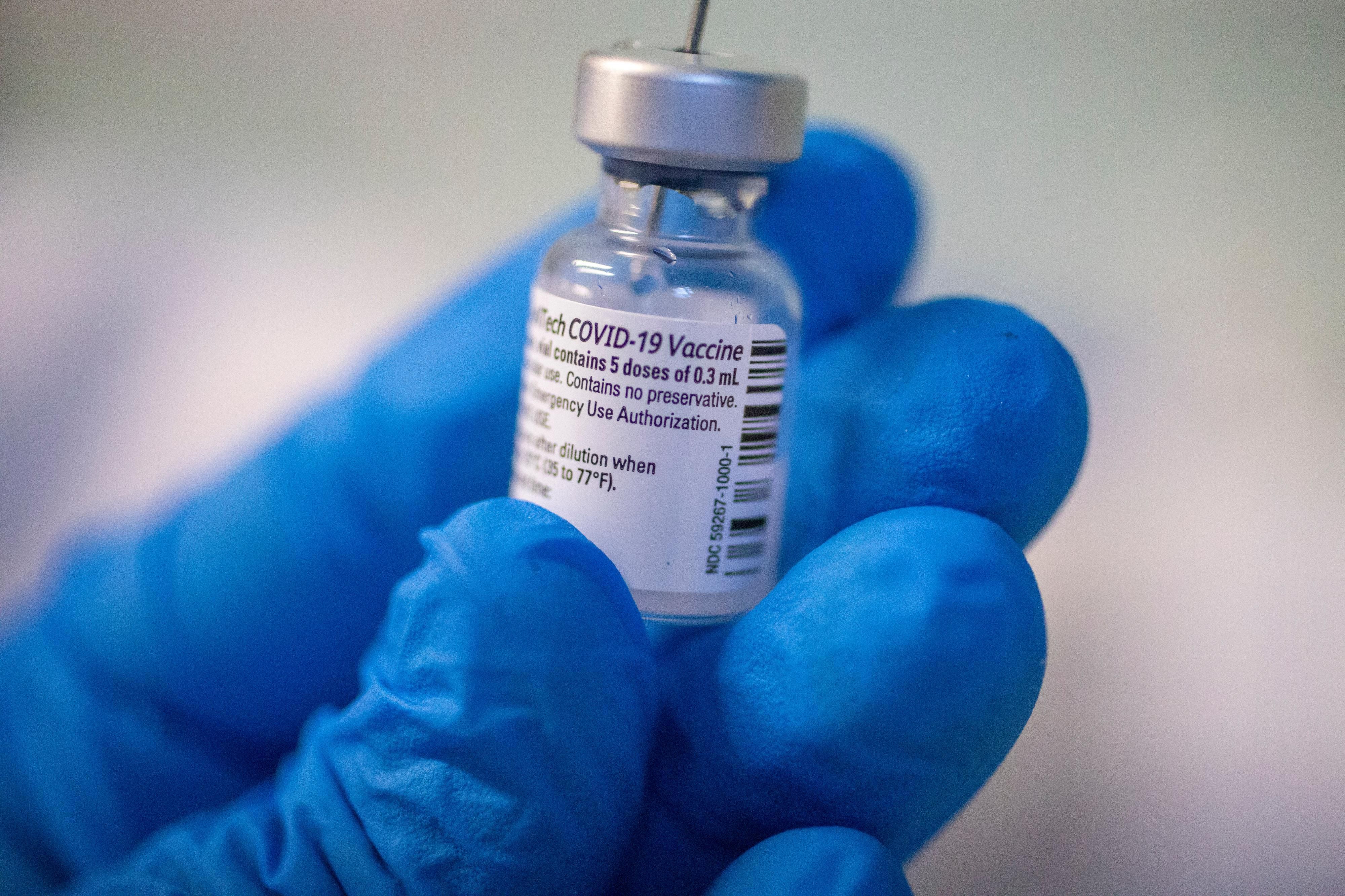 Медбрат заболел коронавирусом через 8 дней после вакцинации