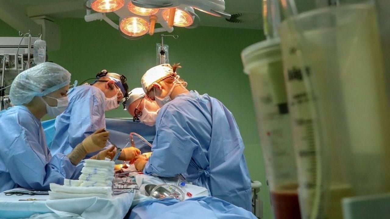 Юнак з України дивом встиг до Мінська на трансплантацію нирки