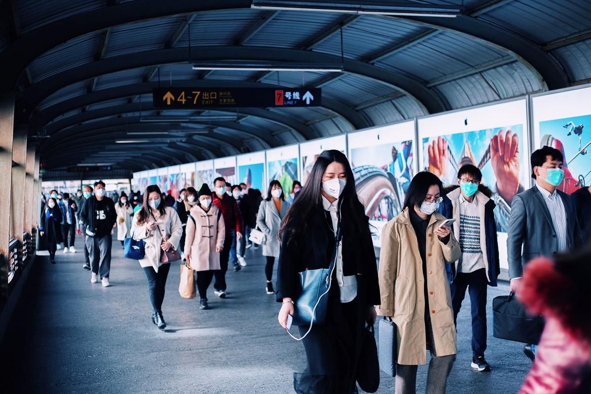 В китайском городе Хэйхэ остановили общественный транспорт из-за COVID-19