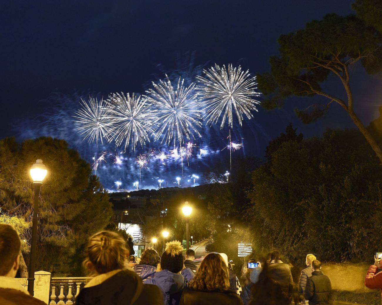 Вечірка тривала 40 годин: в Іспанії посилюють карантин через новорічні святкування