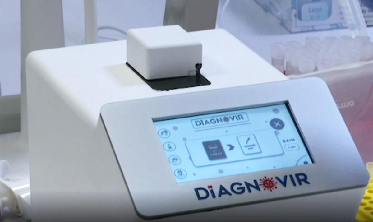 У Туреччині створили прилад, який виявляє коронавірус за 10 секунд У Туреччині створили прилад, який виявляє коронавірус за 10 секунд