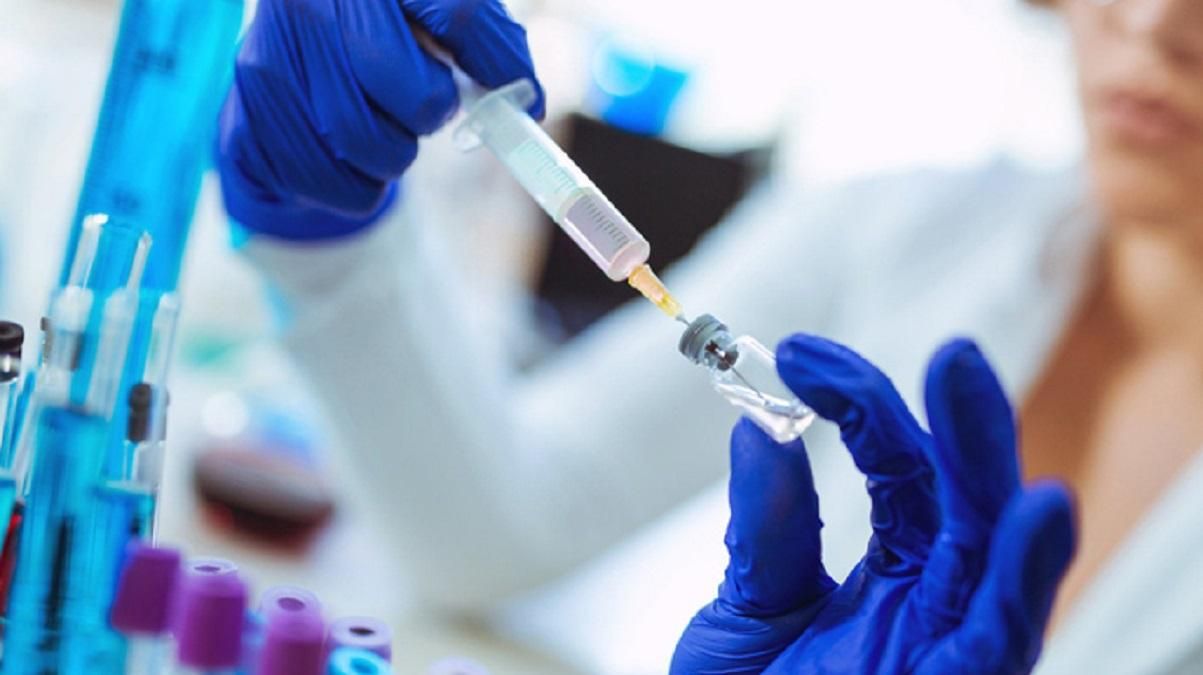 Економія чи правильний хід: у США хочуть вакцинувати лише половиною дози ін'єкції Економія чи правильний хід: у США хочуть вакцинувати лише половиною дози ін'єкції