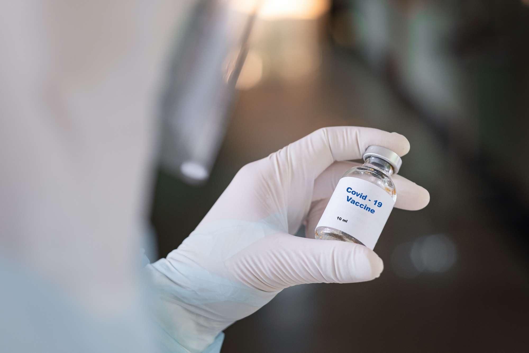 Вакцина вместо продуктов: в США студенты случайно получили прививки против коронавируса