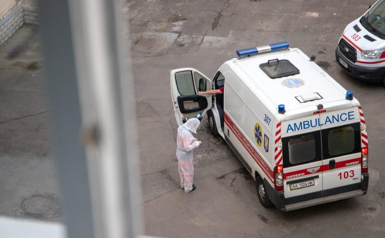 Коронавірус у Києві: за добу виявили 931 хворого Коронавірус у Києві: за добу виявили 931 хворого