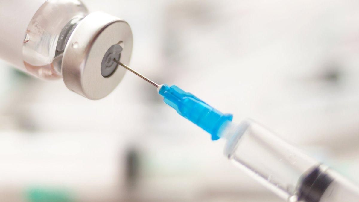 Конгресмен США підхопив COVID-19 після вакцинації препаратом Pfizer і BioNTech
