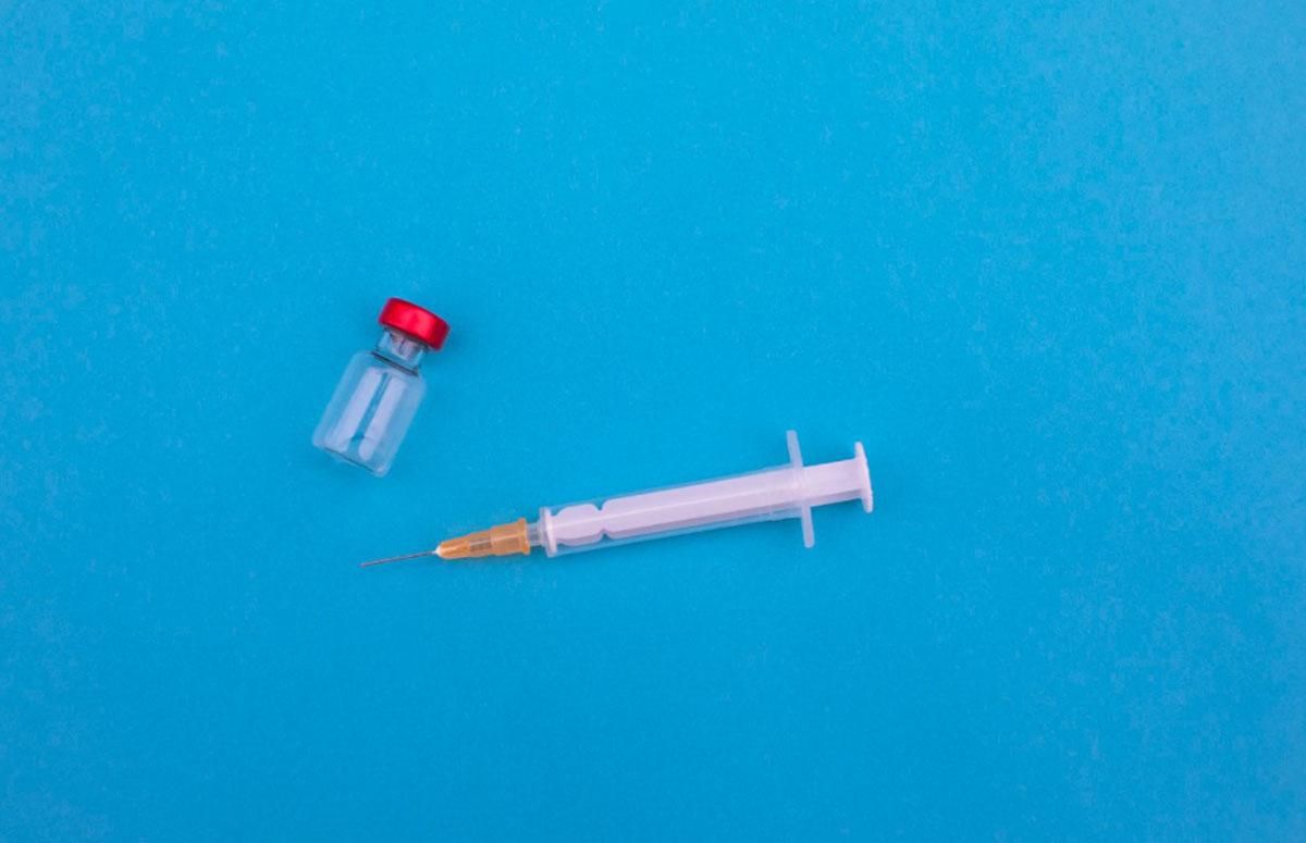 Сделал 92-летней женщине фейковую прививку от COVID-19: в Великобритании разыскивают мошенника Сделал 92-летней женщине фейковую прививку от COVID-19: в Великобритании разыскивают мошенника