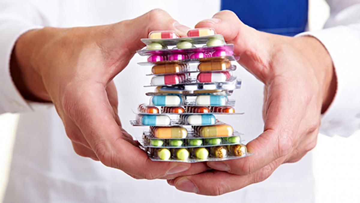 Украинцы смогут покупать лекарства онлайн: сколько будет стоить услуга и как их будут перевозить