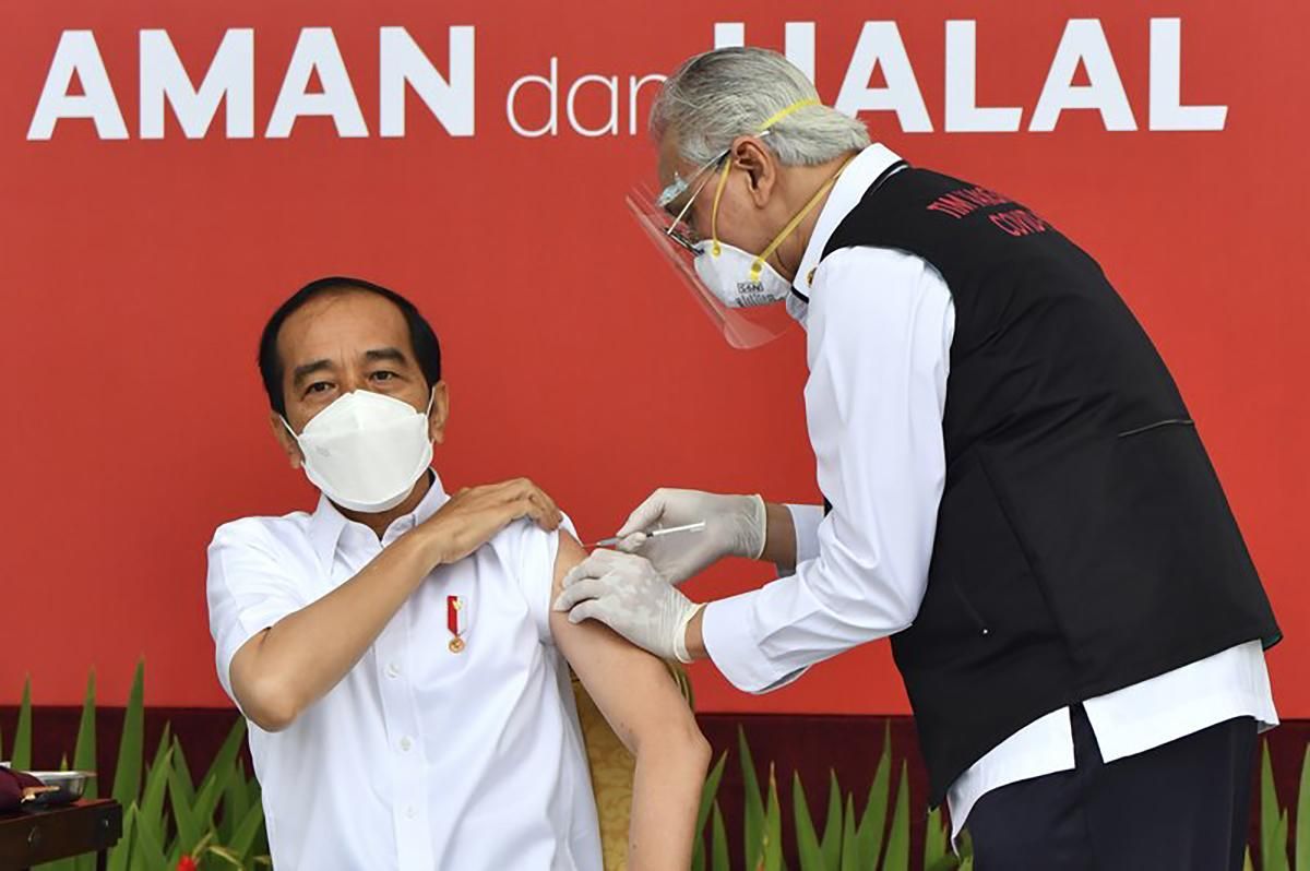 В Індонезії почалася вакцинація від коронавірусу препаратом Sinovac