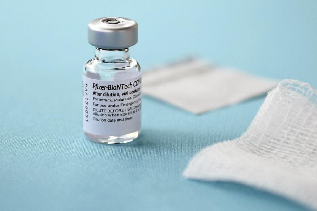 Производители вакцины Pfizer и Moderna 8 месяцев ждали запросов от Минздрава Украины, – СМИ