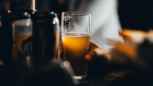 Злоупотребление алкоголем во время пандемии: кто и почему больше всего пьет