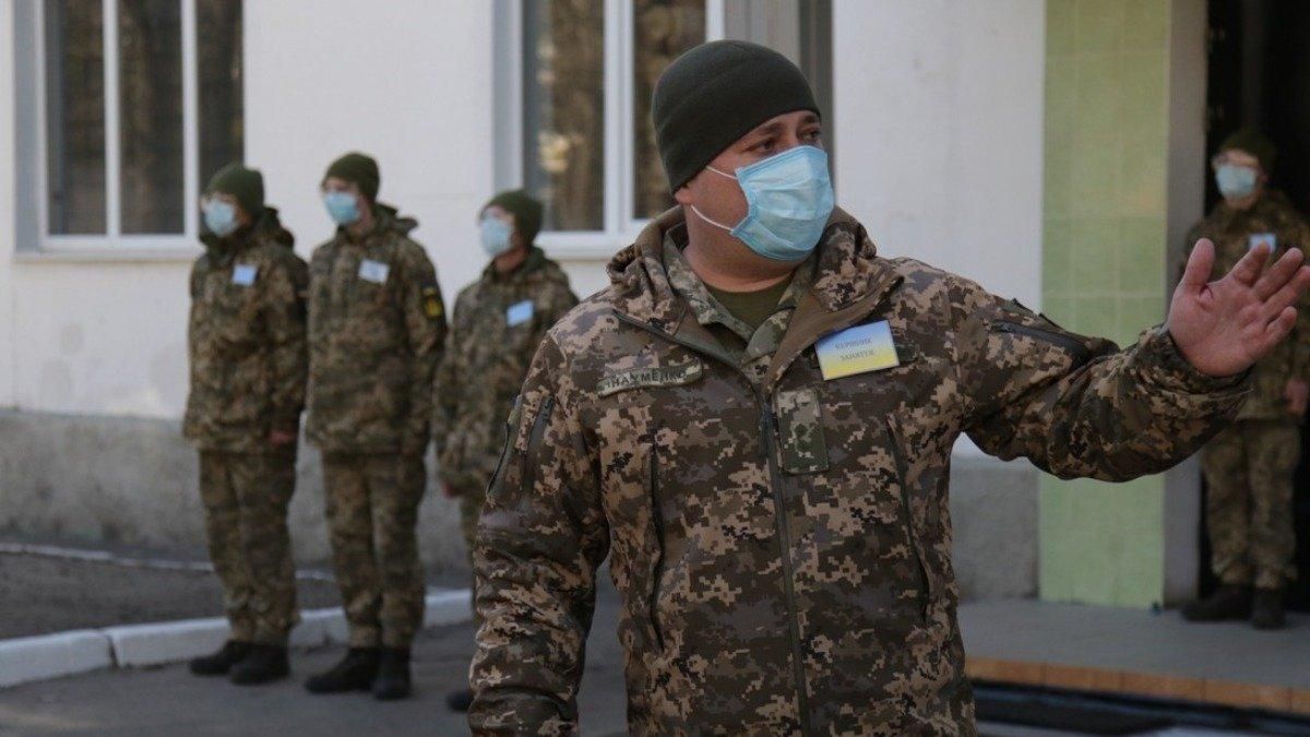 Ушел из жизни еще один военный: что происходит с COVID-19 в рядах ВСУ Ушел из жизни еще один военный: что происходит с COVID-19 в рядах ВСУ