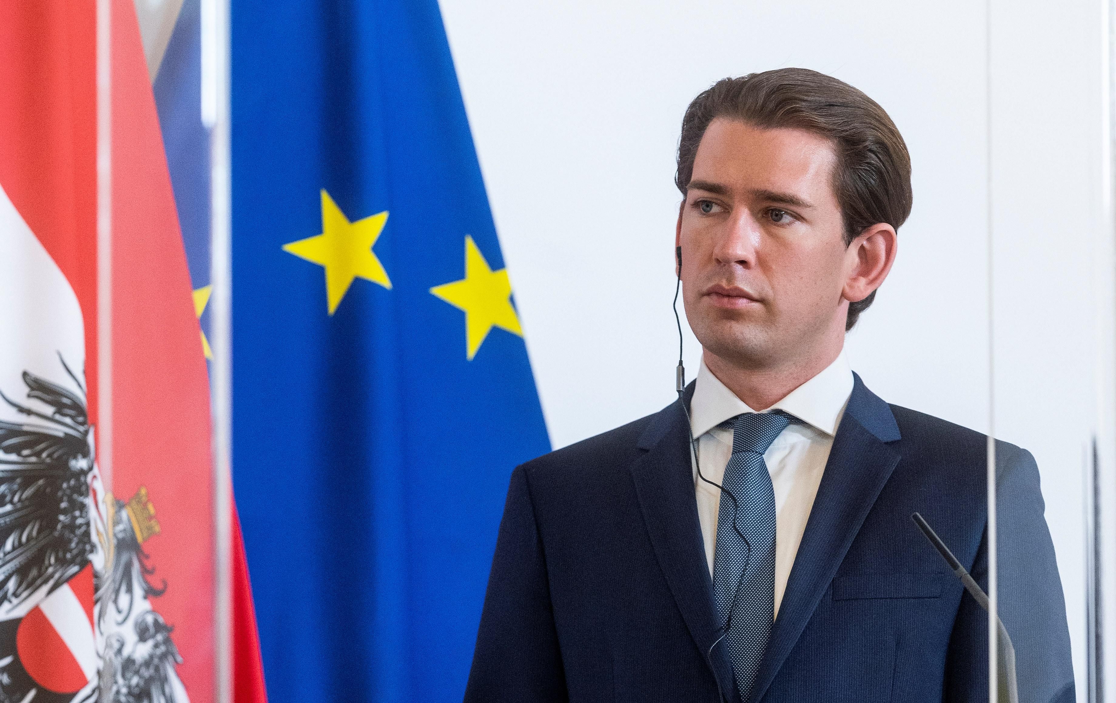 Канцлер Австрії готовий зробити щеплення російським "Супутником", але за умови
