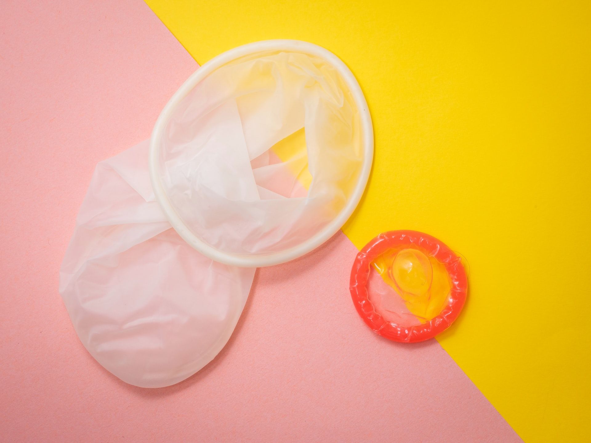 День презерватива 2021: чоловічі і жіночі презервативи – плюси і мінуси
