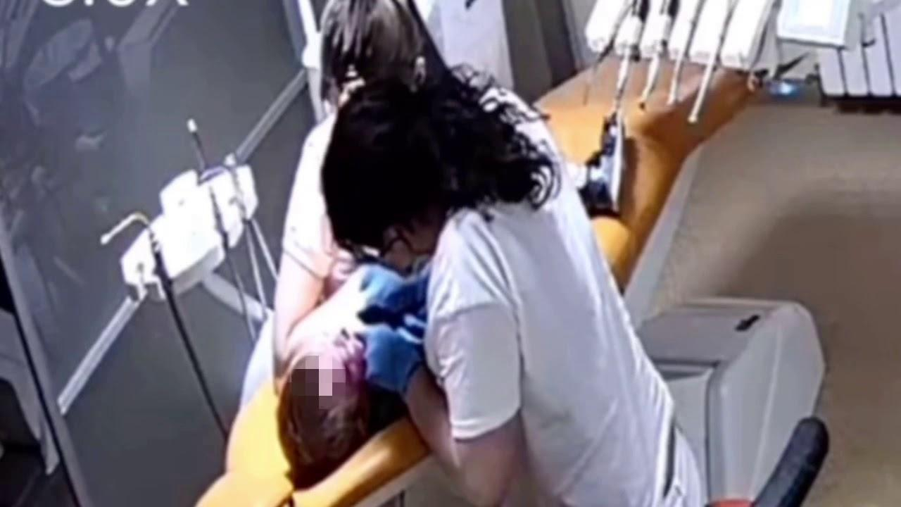 "Головою об кушетку": у Рівному лікарка-стоматолог жорстоко била дітей під час прийому