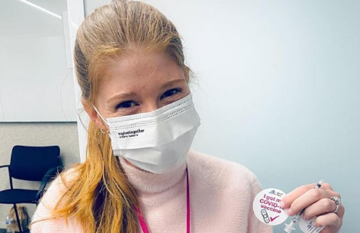 Медицина не вбудувала мені в мозок мого батька: дочка Гейтса вакцинувалася від COVID-19 Медицина не вбудувала мені в мозок мого батька: дочка Гейтса вакцинувалася від COVID-19