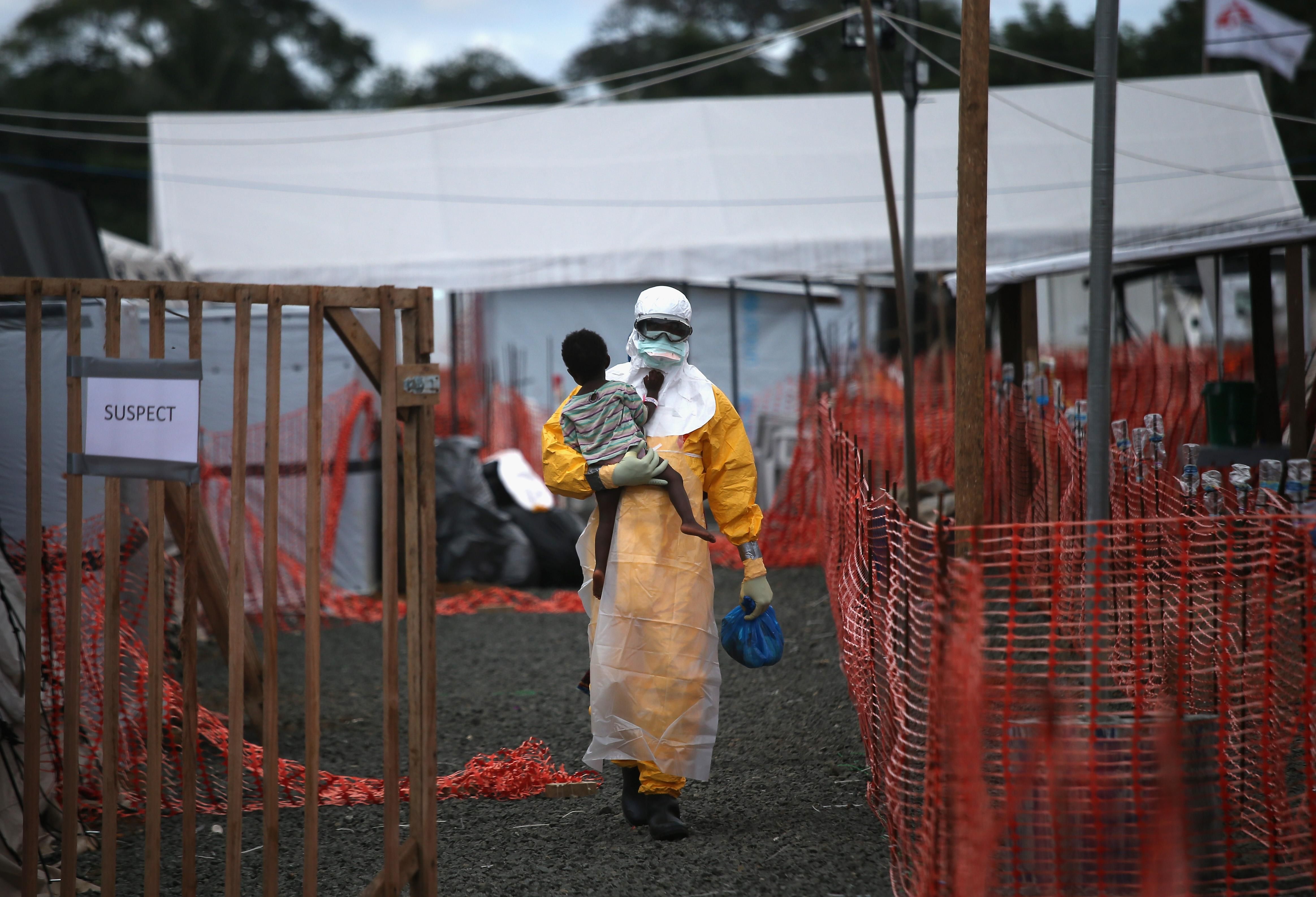 ВООЗ заявляє про ризики через спалахи Еболи у Гвінеї та Конго
