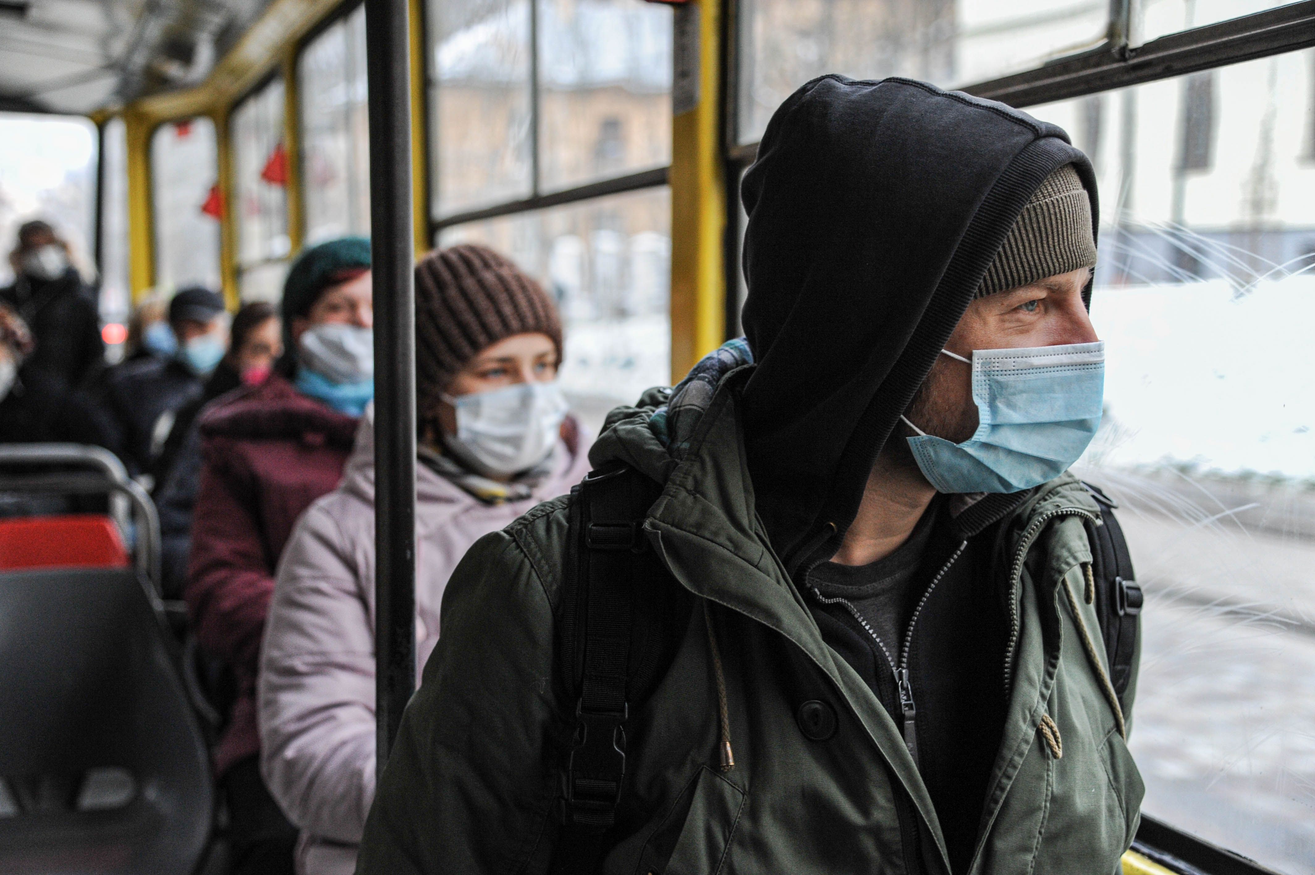 В Украине за минувшие сутки обнаружили 6 295 новых больных COVID-19