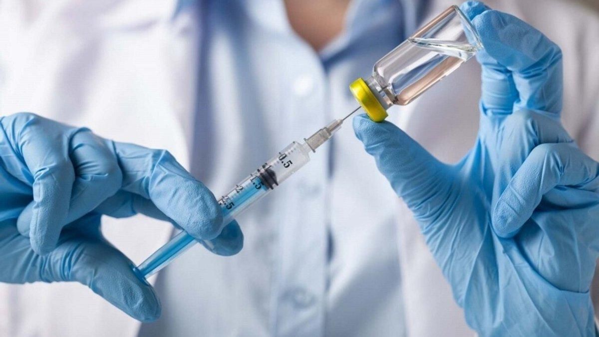 Уникнення важких форм COVID-19: лікарка назвала пріоритети вакцинації 