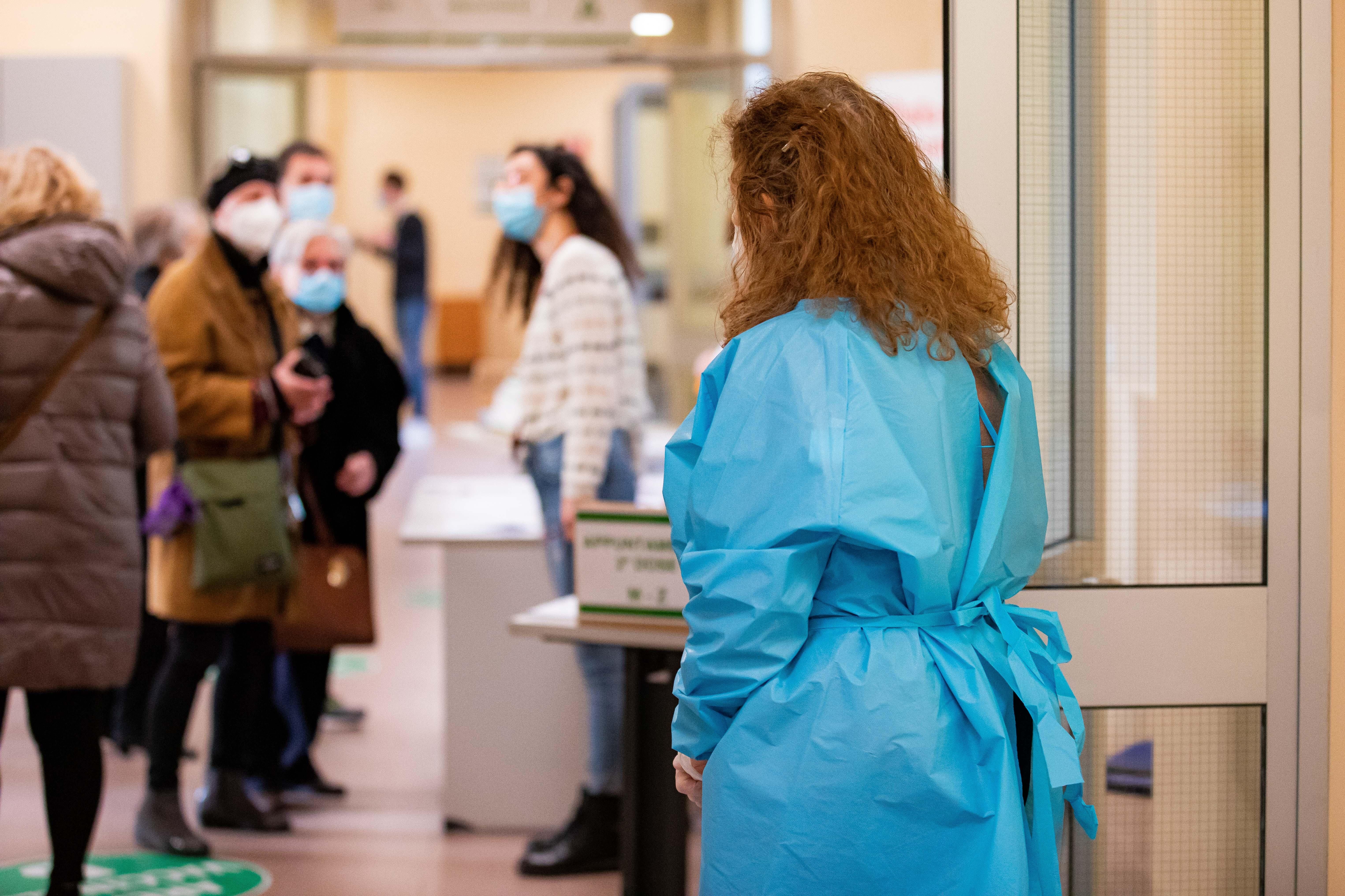 Bloomberg: вакцинация против COVID-19 продолжается в более чем половине стран мира Bloomberg: вакцинация против COVID-19 продолжается в более чем половине стран мира