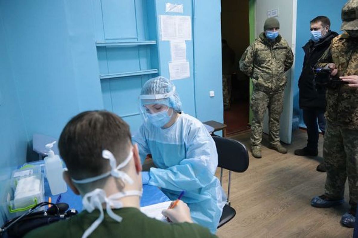 На Луганщині військових почали вакцинувати від COVID-19