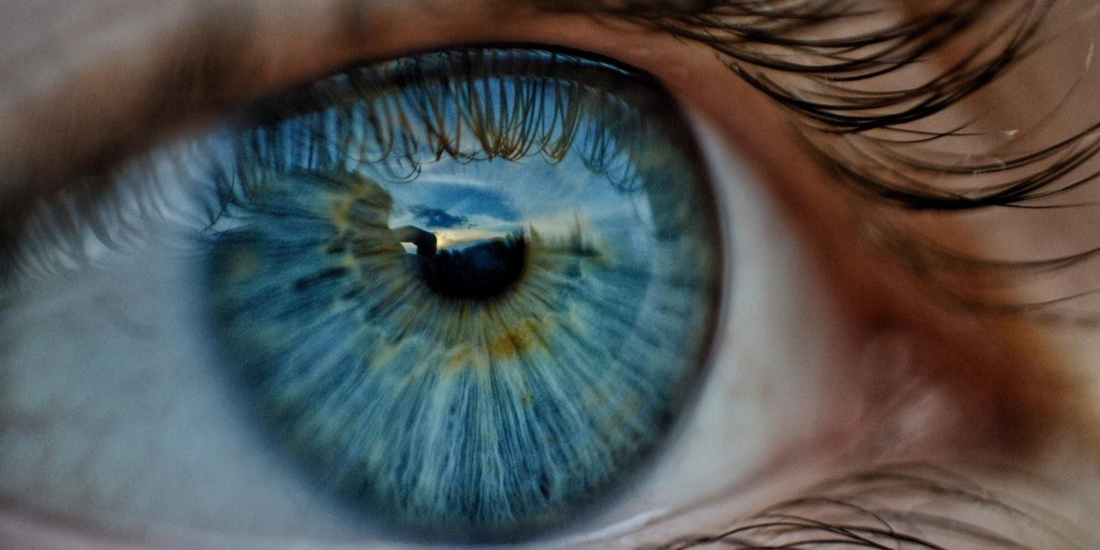 Можно ли носить цветные линзы: насколько это безопасно для глаз
