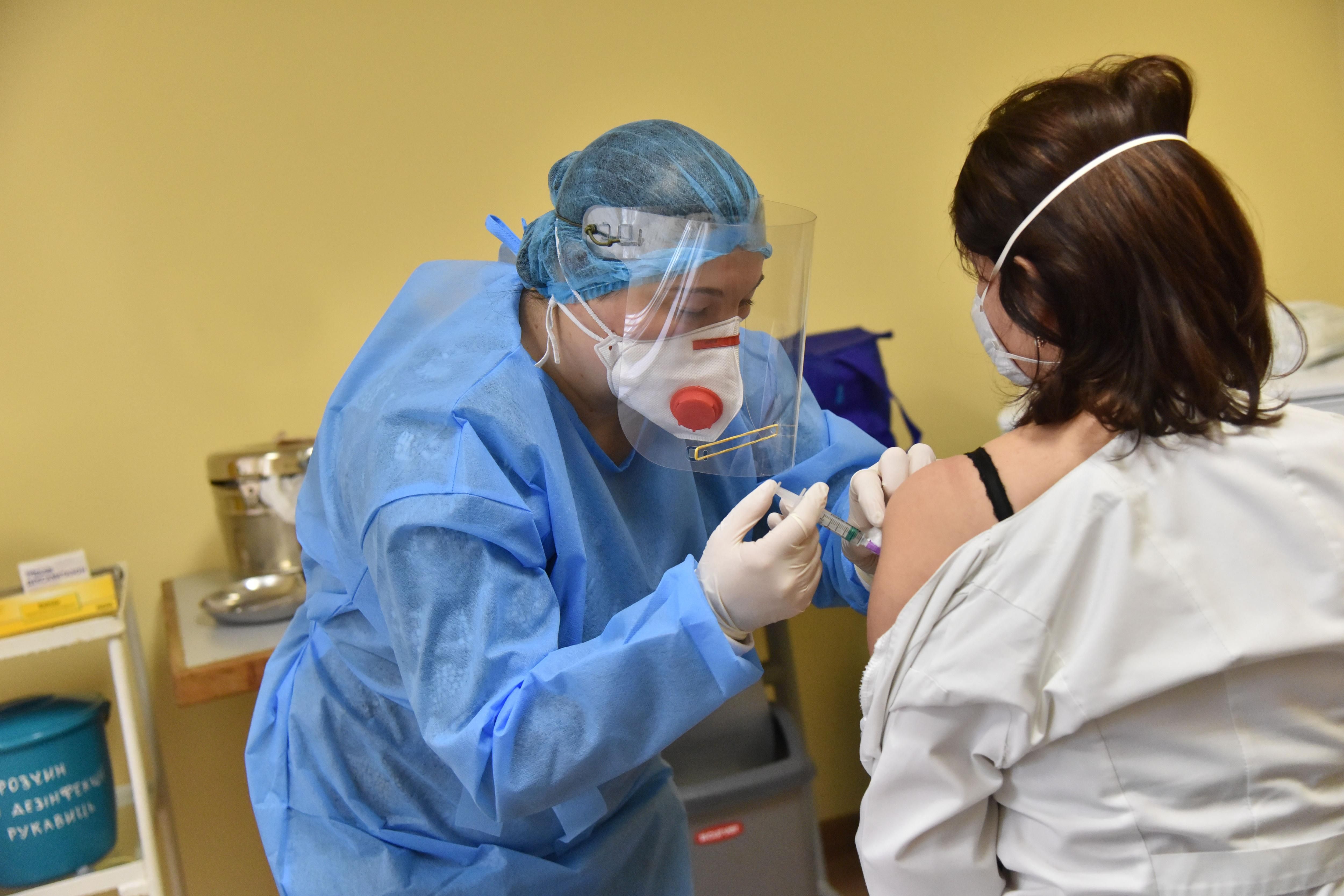 Ученые из США заявили, что одной дозы Pfizer и Moderna недостаточно для защиты от коронавируса Ученые из США заявили, что одной дозы Pfizer и Moderna недостаточно для защиты от коронавируса