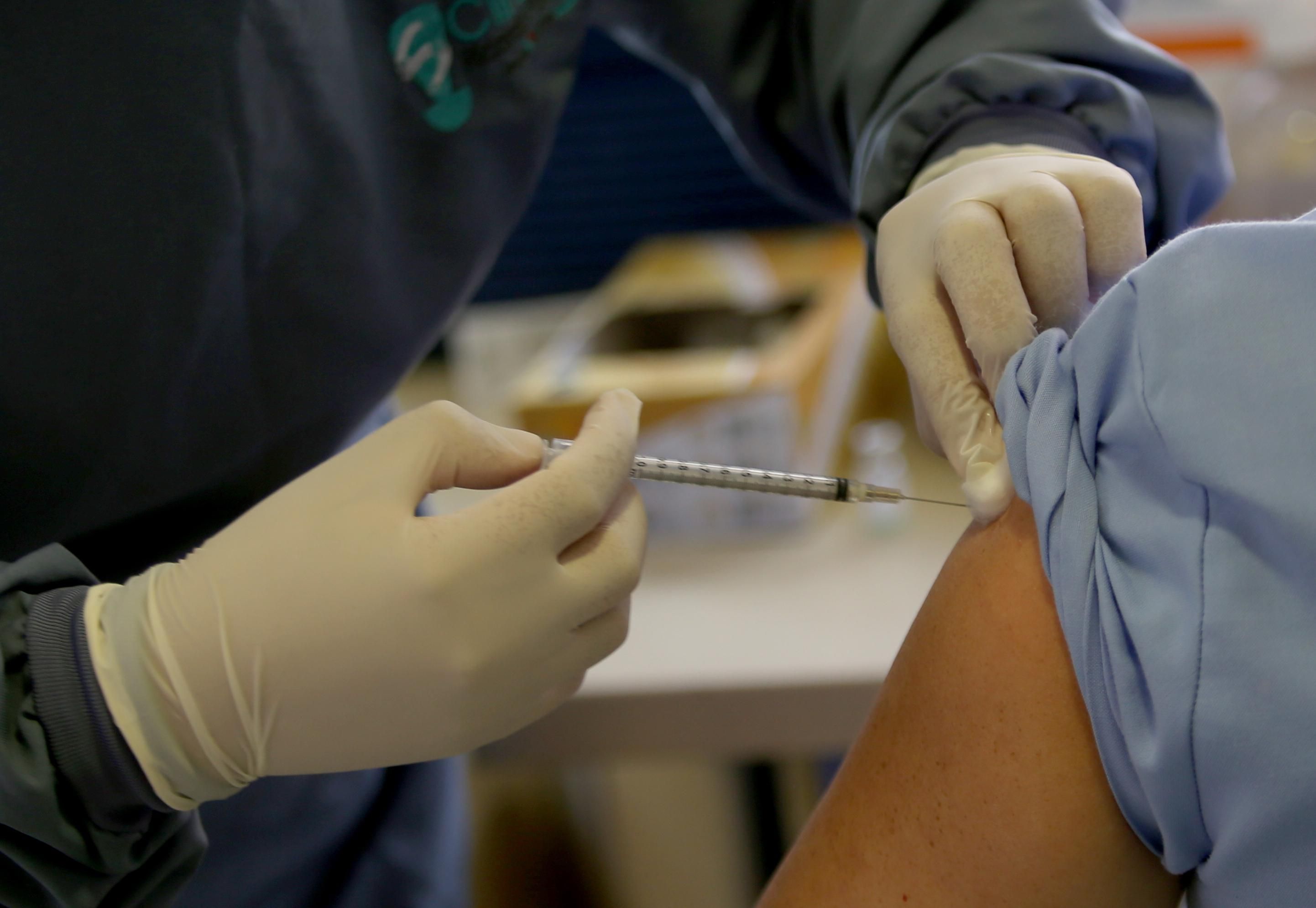 Китай запроваджує сертифікати вакцинації для подорожей