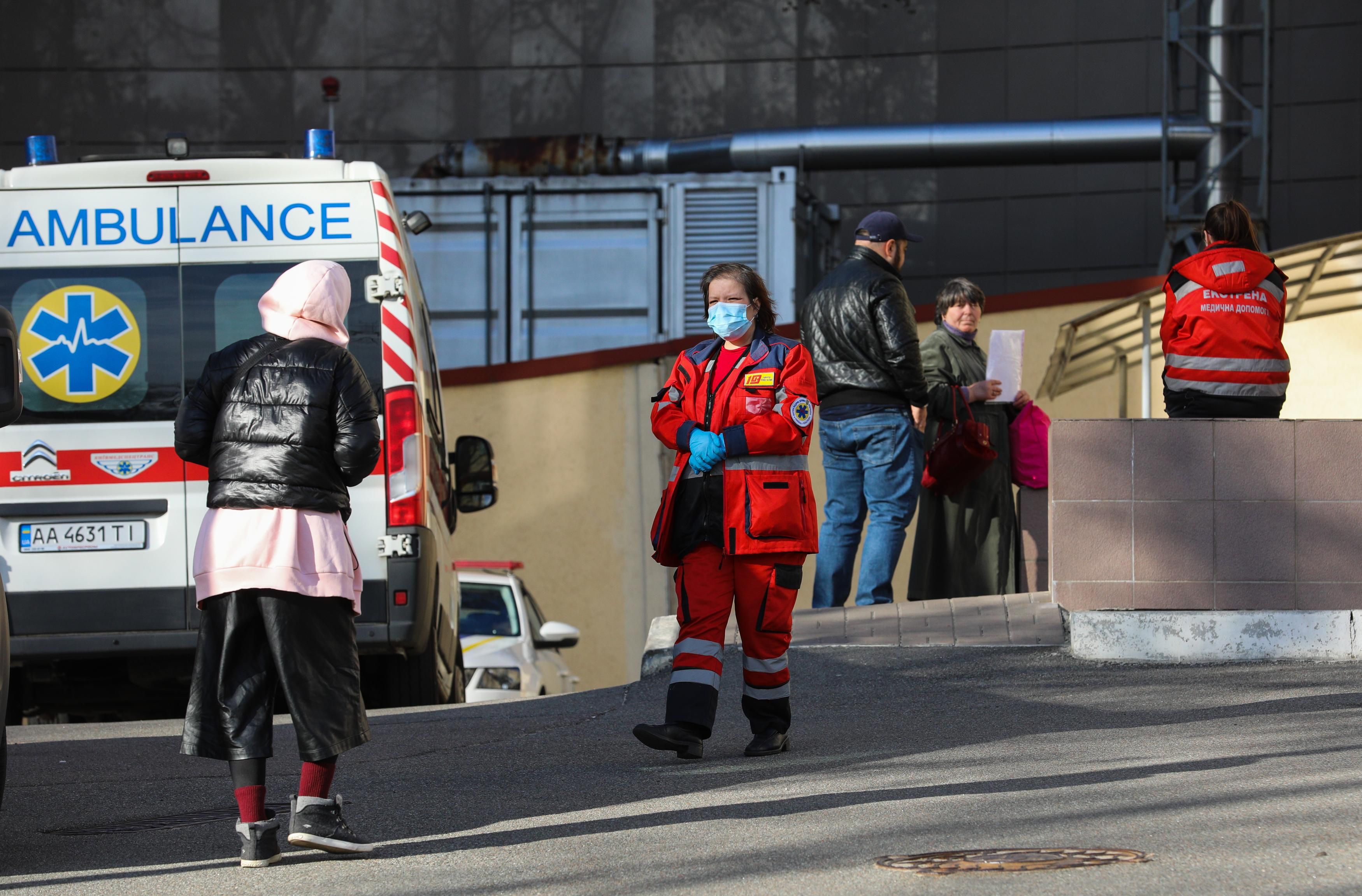Ситуация хуже всего за все время пандемии: три COVID-больницы Черновцов забиты