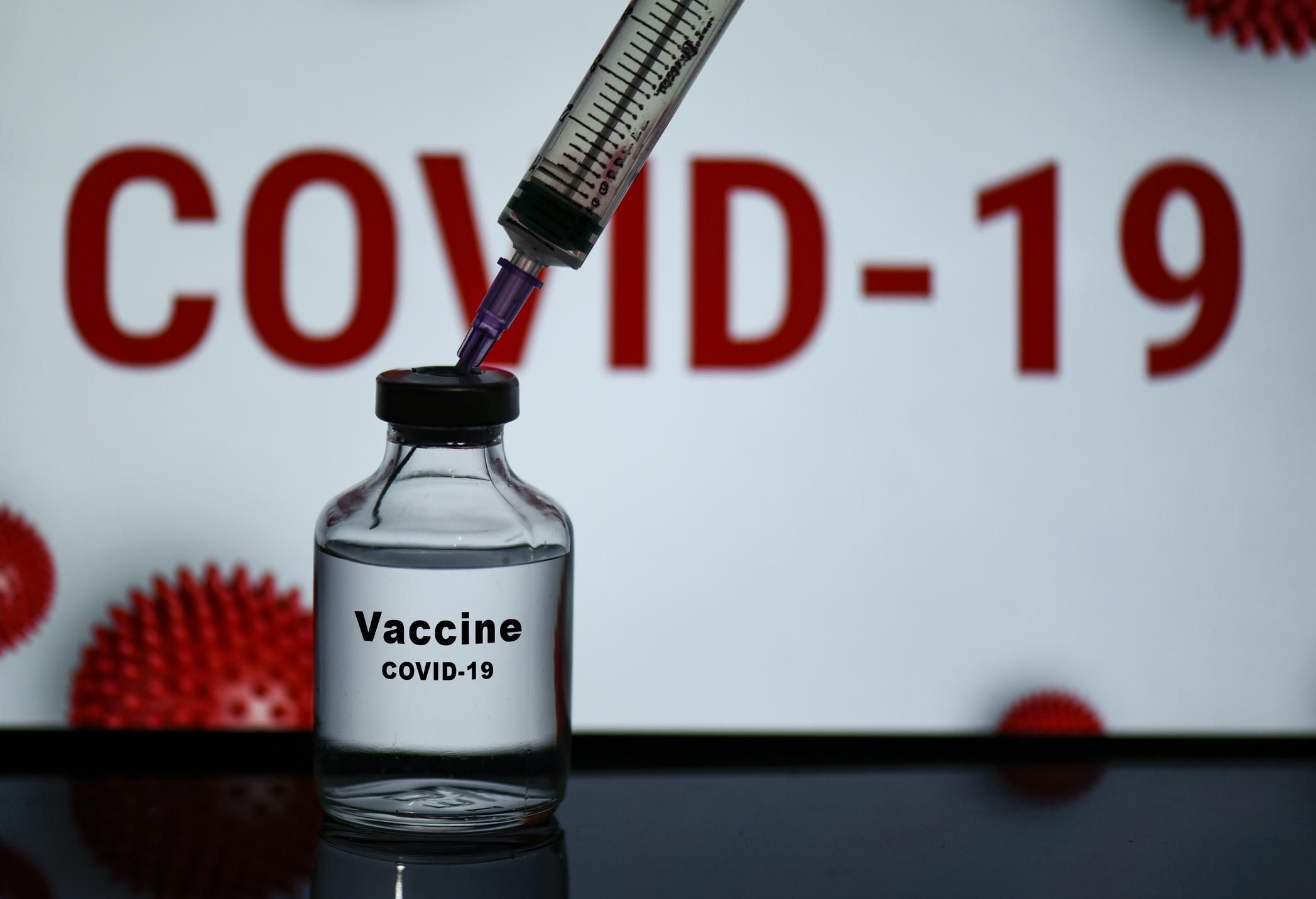 За сутки более 2 тысяч украинцев получили вакцину против COVID-19: статистика