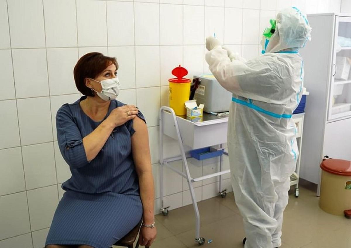 В Україні проти COVID-19 вакцинували ще 8 928 людей