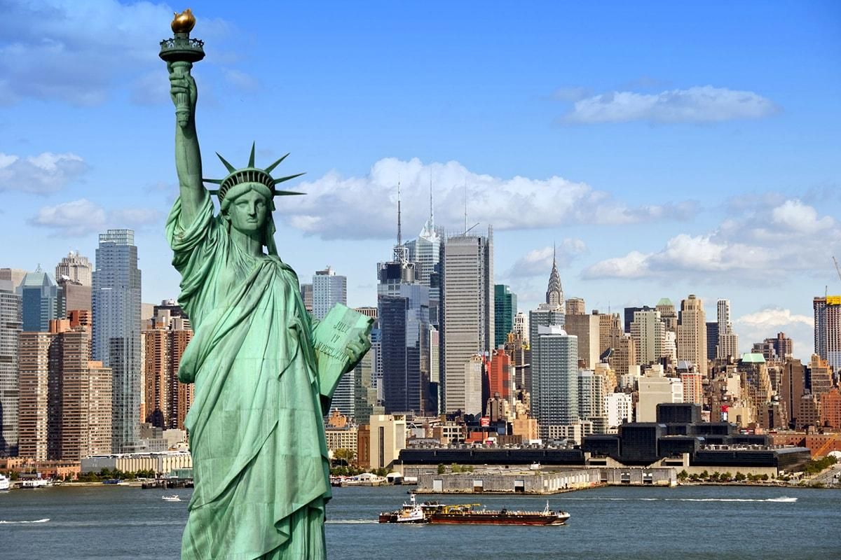 Перше місто у США: у Нью-Йорк запровадили "паспорти вакцинації"