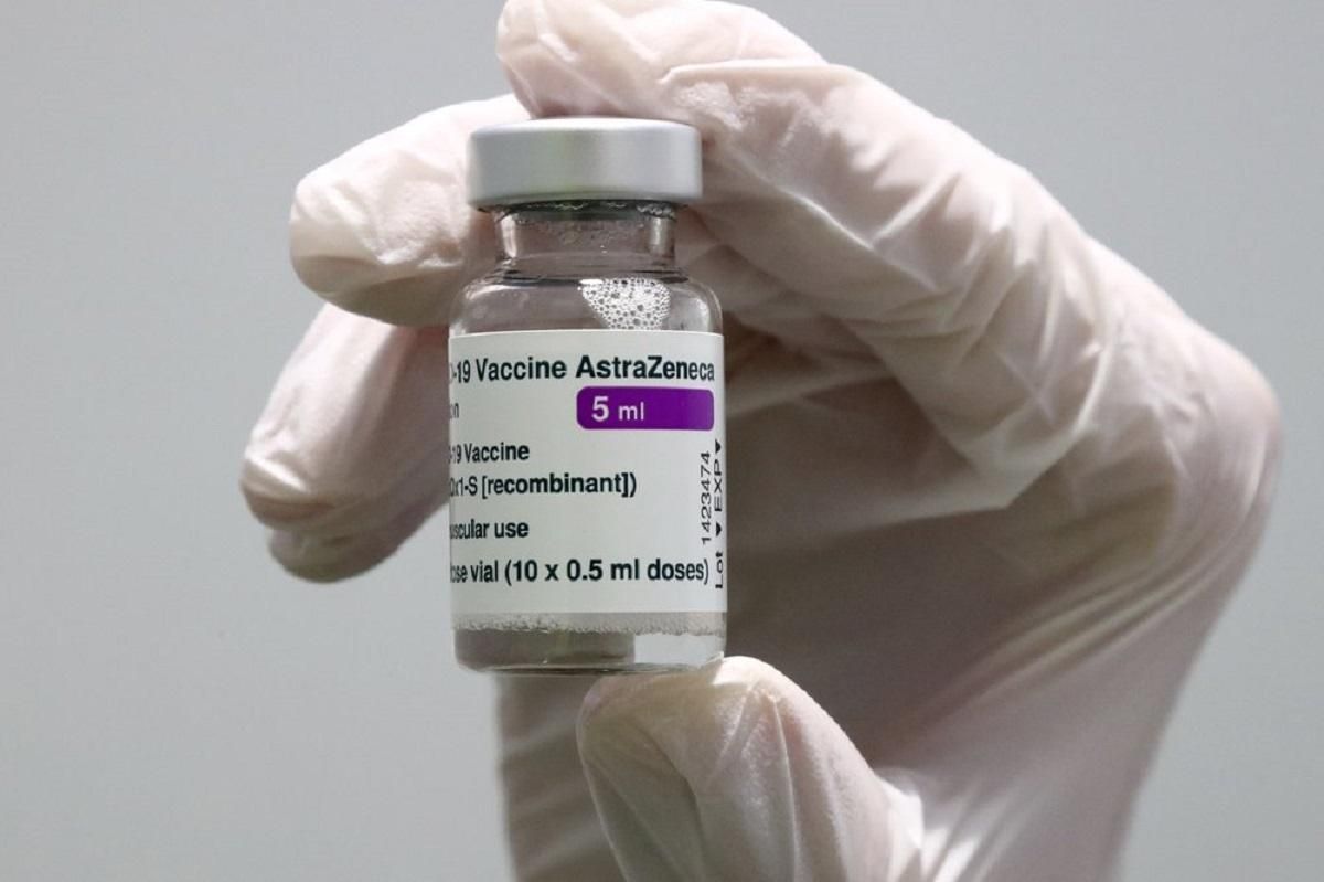 AstraZeneca переименовали свою вакцину против коронавируса