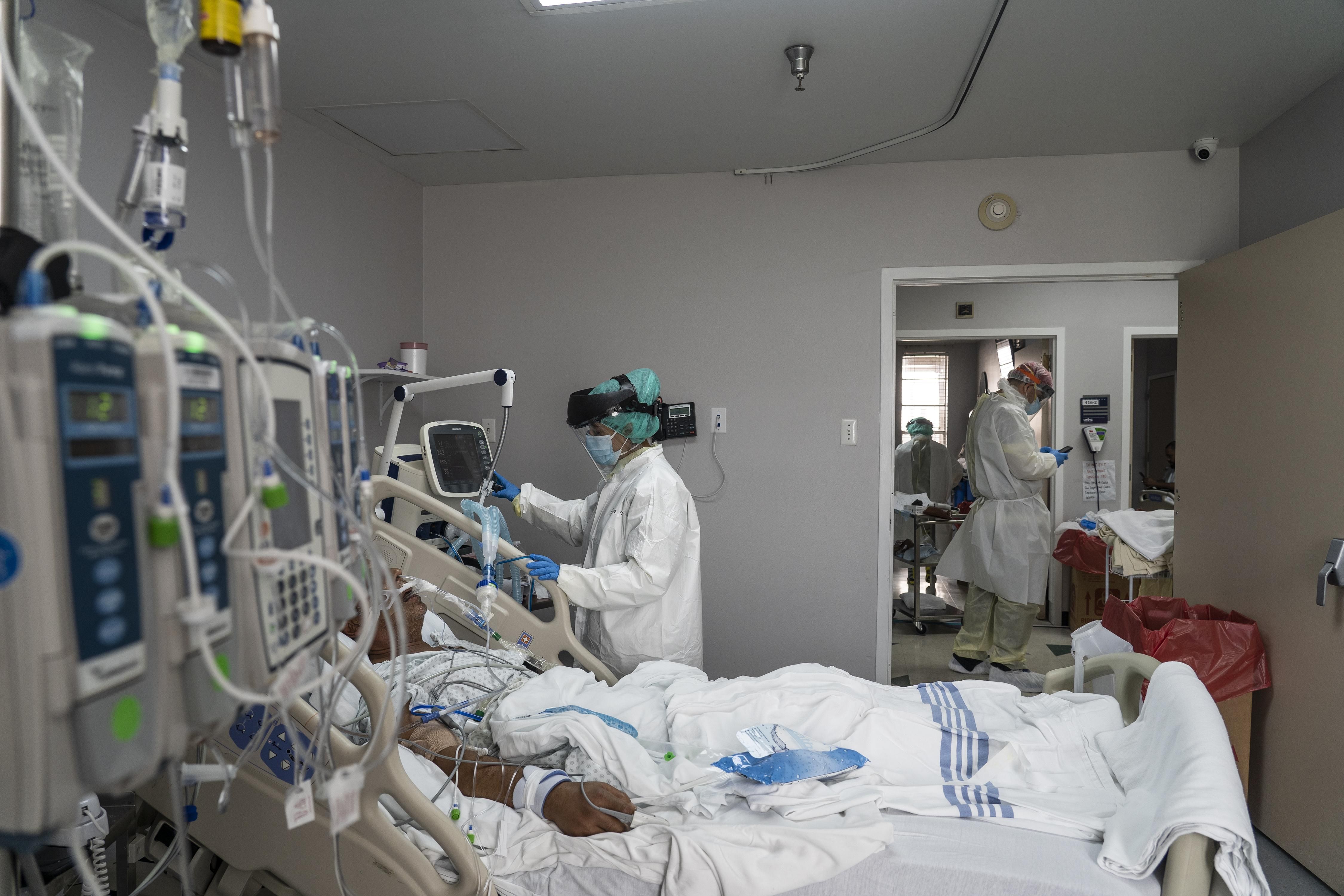 Керівництво обласної лікарні в Херсоні відсторонили через спалах коронавірусу: деталі
