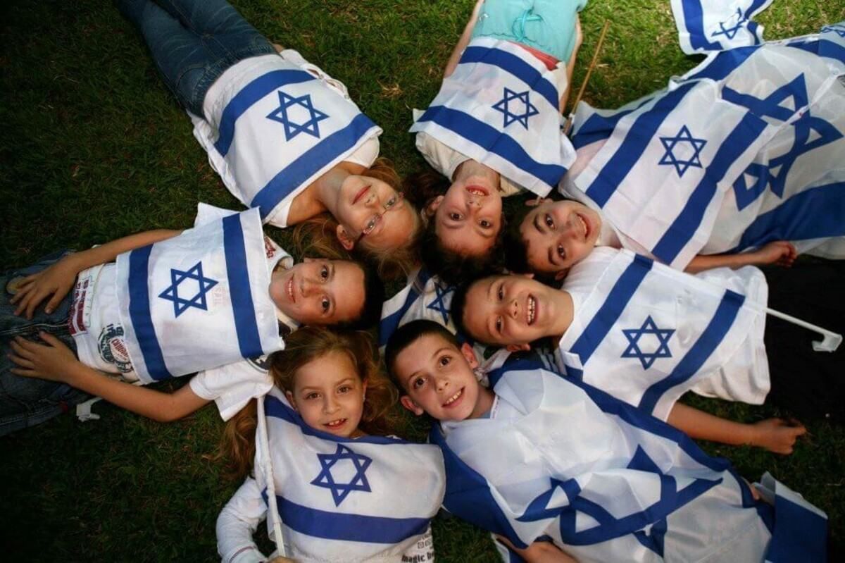Ізраїль вакцинуватиме дітей від COVID-19: яким препаратом