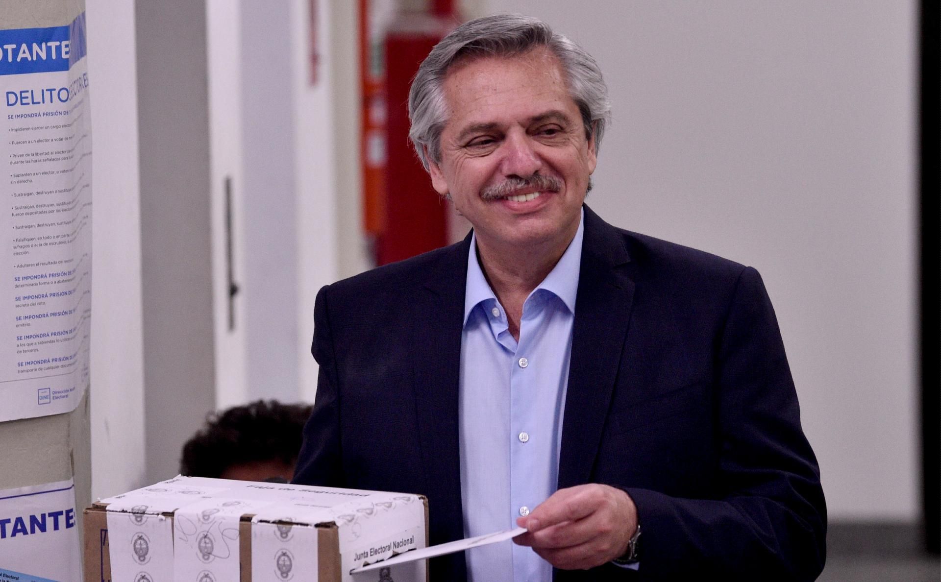 Бажаємо одужання, – Росія відповіла президенту Аргентини, який інфікувався після "Супутника V" Бажаємо одужання, – Росія відповіла президенту Аргентини, який інфікувався після "Супутника V"