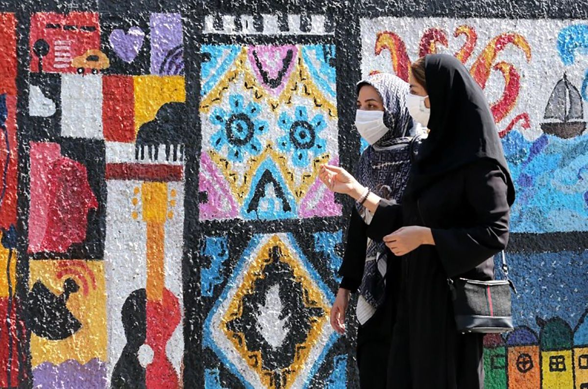 Иран заявил о начале четвертой волны COVID-19 Иран заявил о начале четвертой волны COVID-19