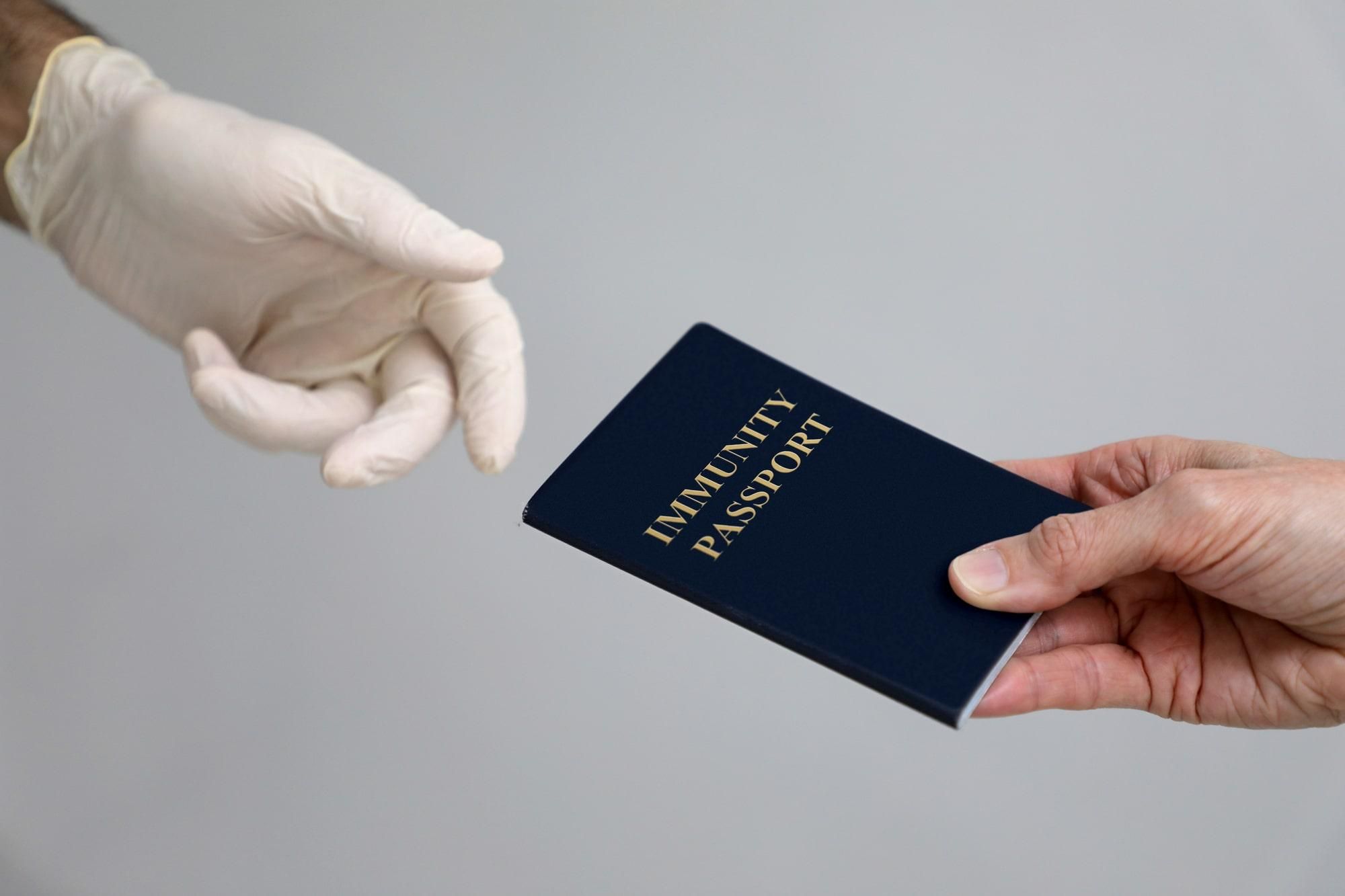 ВООЗ знову виступила проти паспортів вакцинації