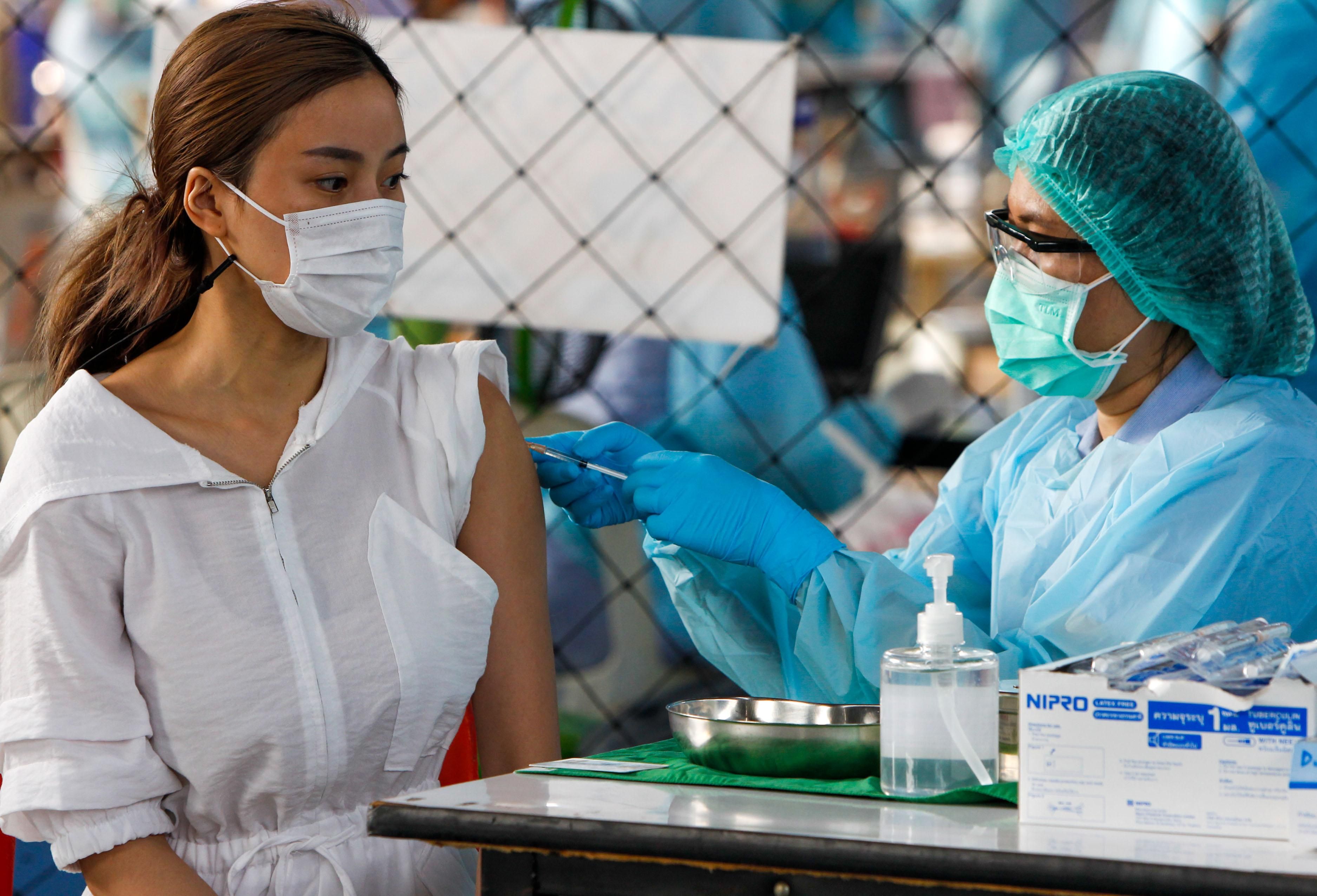 Одна доза вакцины CoronaVac против COVID-19 является более эффективной для женщин: исследование Одна доза вакцины CoronaVac против COVID-19 является более эффективной для женщин: исследование