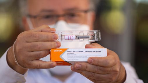 В Україні стартувала вакцинація китайським препаратом Sinovac 