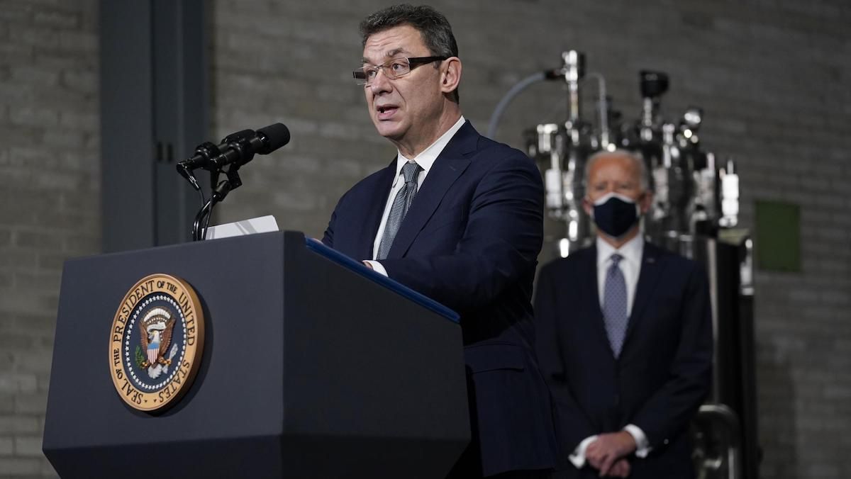 Потрібна буде третя доза вакцини проти COVID-19, а згодом і щорічна Потрібна буде третя доза вакцини проти COVID-19, а згодом і щорічна