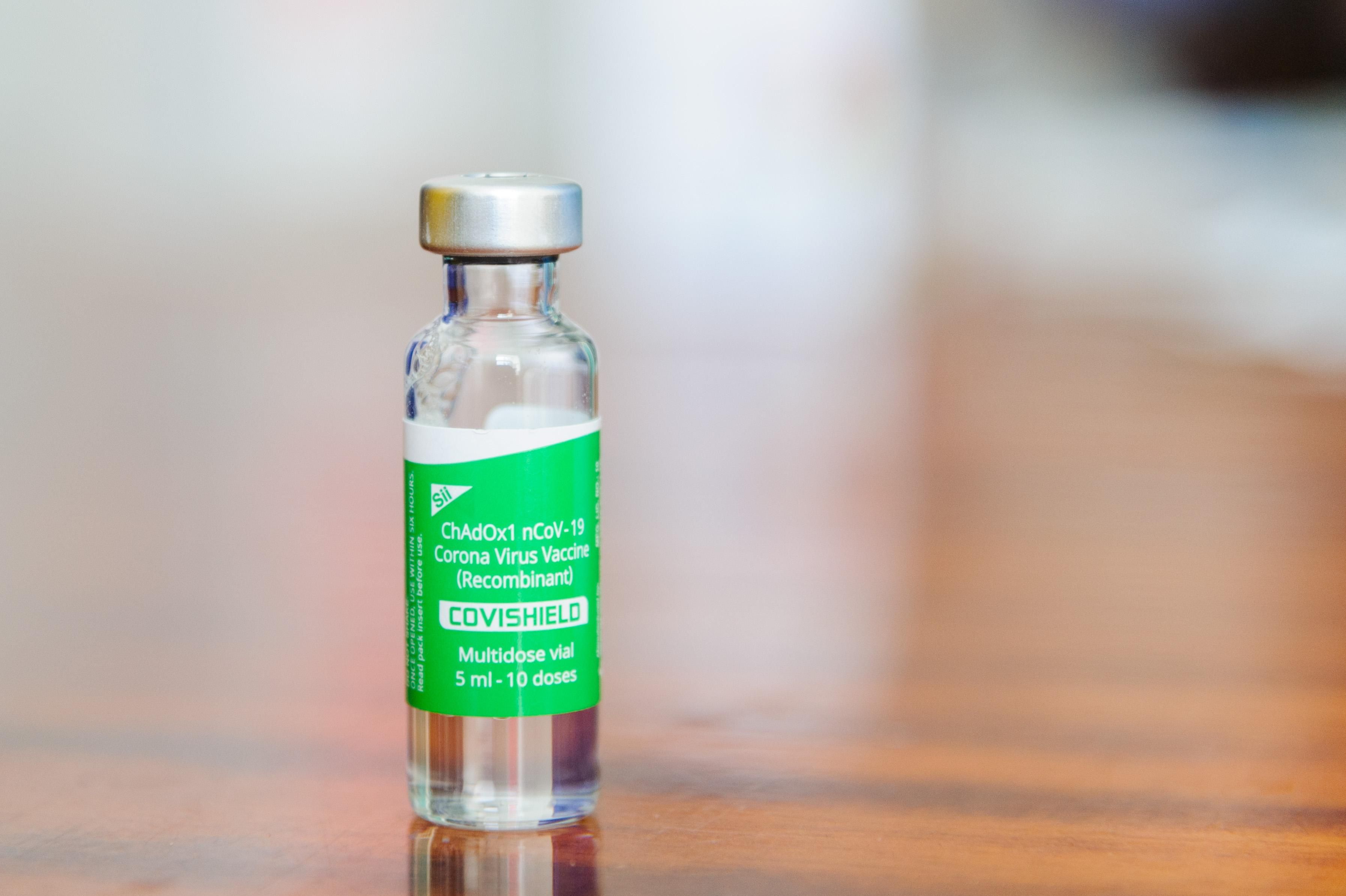 В Канаде заявили о втором случае образования тромбов после прививки Covishield