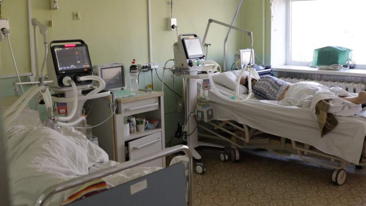 Чи йде третя хвиля COVID-19 на спад та чи стане вірус сезонним Чи йде третя хвиля COVID-19 на спад та чи стане вірус сезонним