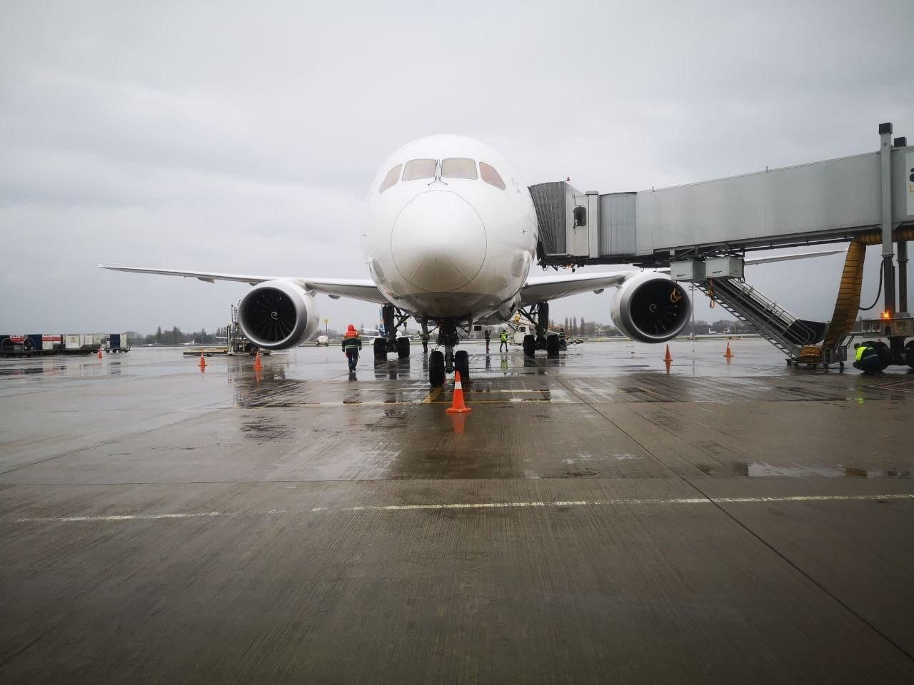 В Украину прибыла новая партия вакцины AstraZeneca: кто ее получит В Украину прибыла новая партия вакцины AstraZeneca: кто ее получит